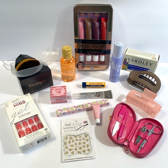 Other - Lot of 18 Beauty Essentials Skincare Lip Eyeliner Bath Nails Tarte Bubble KISS